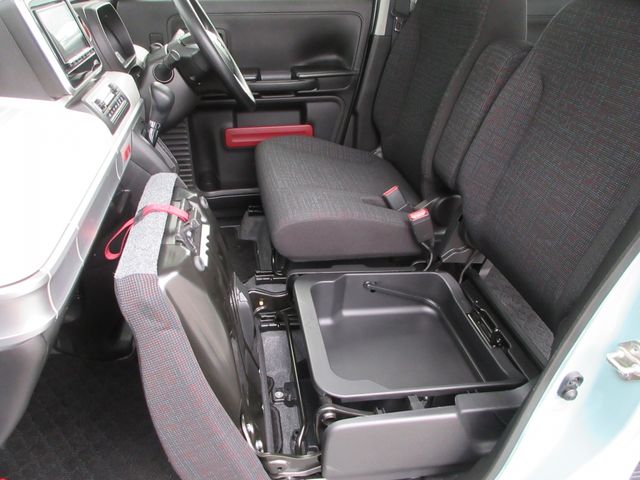 SUZUKI SPACIA 4WD 2023 Image 31