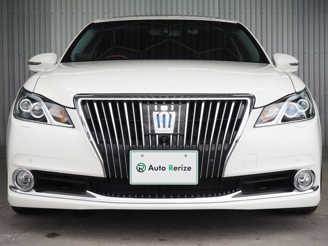 TOYOTA CROWN MAJESTA HYBRID 2014 Image 31