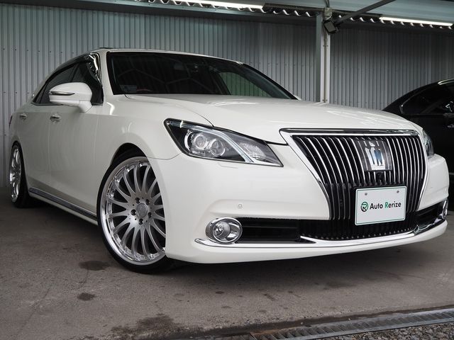 TOYOTA CROWN MAJESTA HYBRID 2014 Image 31