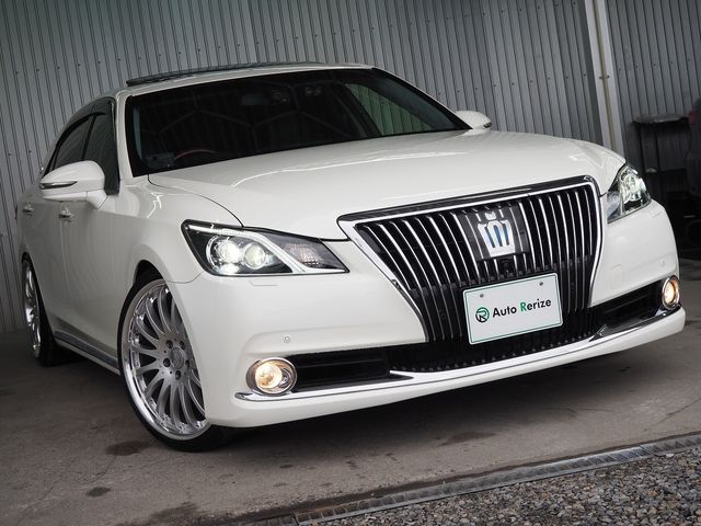 TOYOTA CROWN MAJESTA HYBRID 2014 Image 31