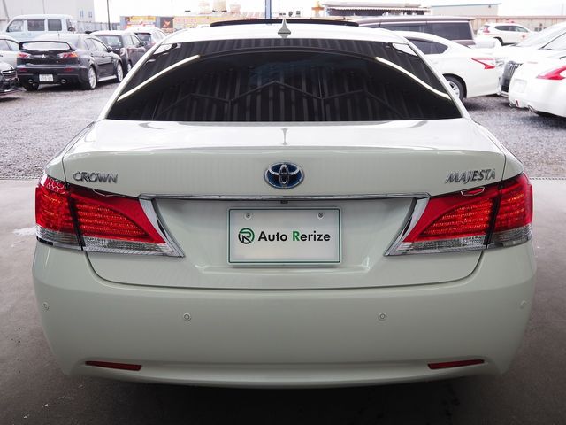 TOYOTA CROWN MAJESTA HYBRID 2014 Image 31
