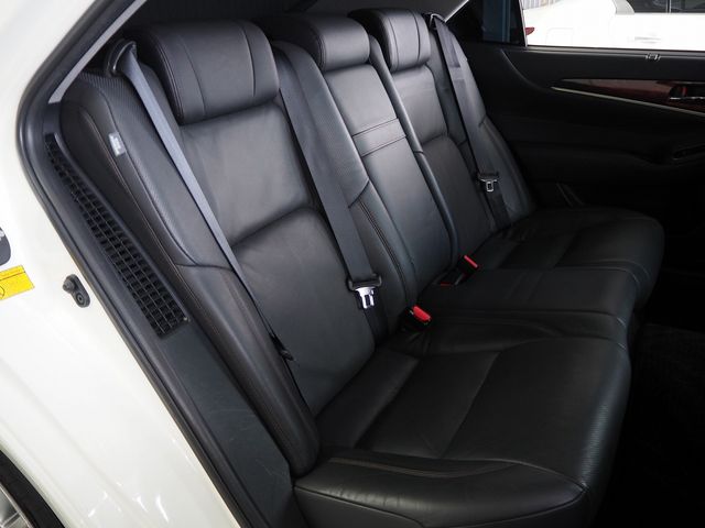 TOYOTA CROWN MAJESTA HYBRID 2014 Image 31