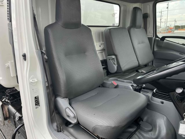 HINO DUTRO 2018 Image 31