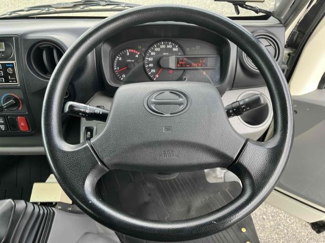 HINO DUTRO 2018 Image 31