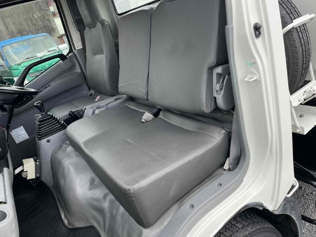 HINO DUTRO 2018 Image 31