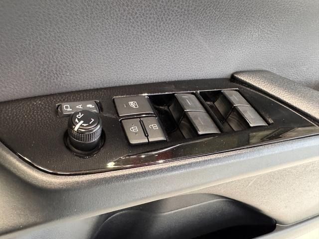 TOYOTA PRIUS 2020 Image 31