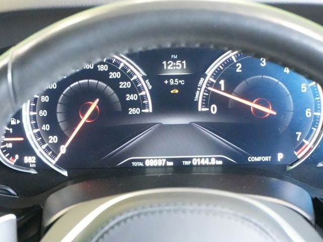 BMW 5SERIES TOURING 2018 Image 31