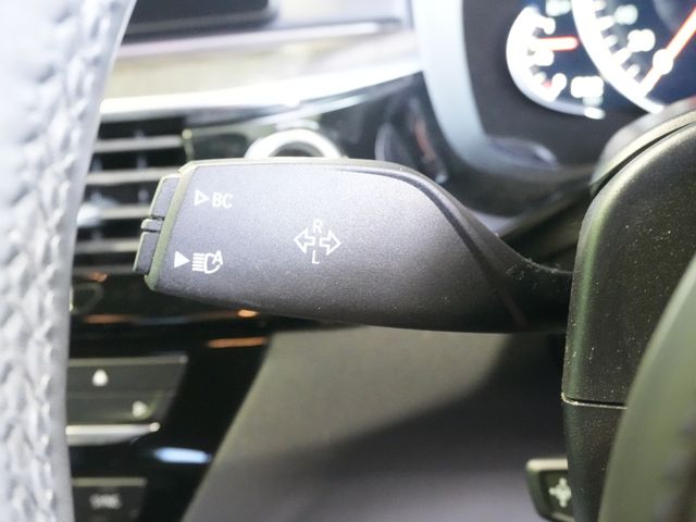 BMW 5SERIES TOURING 2018 Image 31