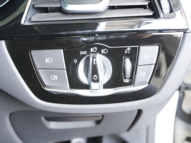 BMW 5SERIES TOURING 2018 Image 31