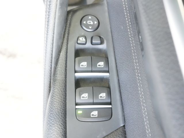 BMW 5SERIES TOURING 2018 Image 31