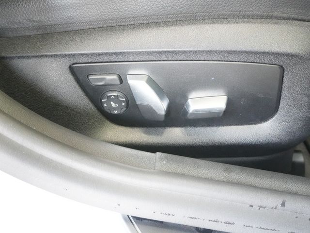 BMW 5SERIES TOURING 2018 Image 31