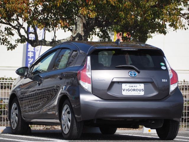 TOYOTA AQUA 2015 Image 31