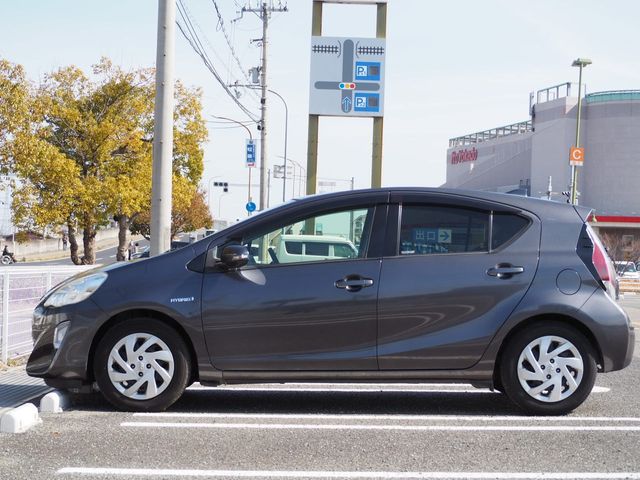 TOYOTA AQUA 2015 Image 31