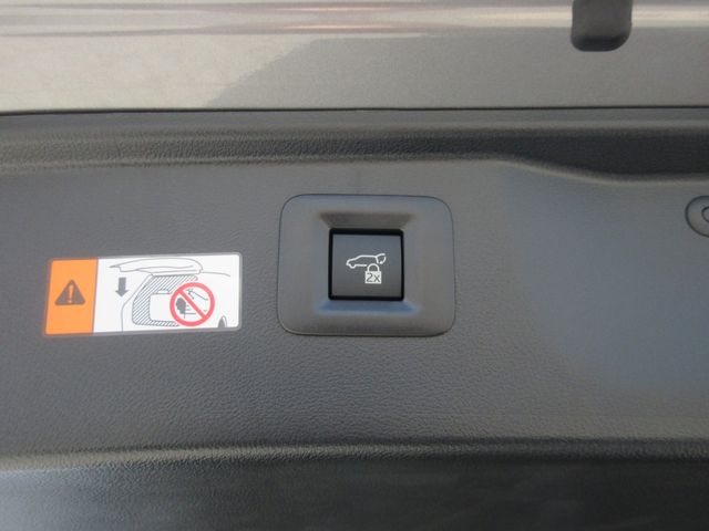 TOYOTA VELLFIRE  HYBRID 2026 Image 31