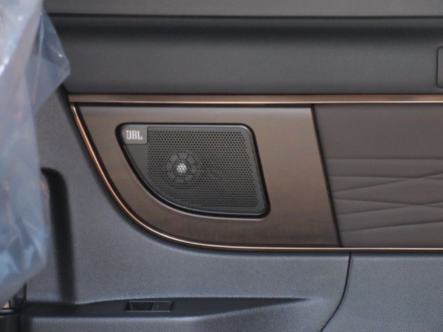 TOYOTA VELLFIRE  HYBRID 2026 Image 31