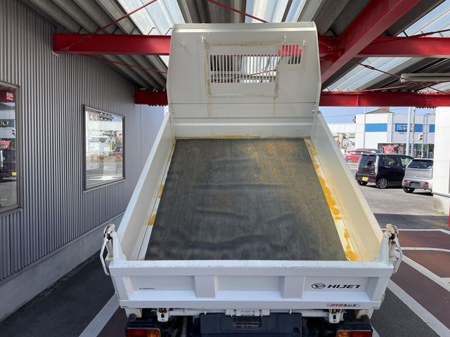 DAIHATSU HIJET TRUCK 4WD 2015 Image 31
