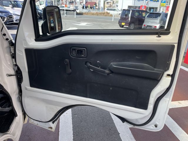 DAIHATSU HIJET TRUCK 4WD 2015 Image 31