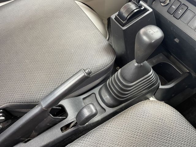 DAIHATSU HIJET TRUCK 4WD 2015 Image 31