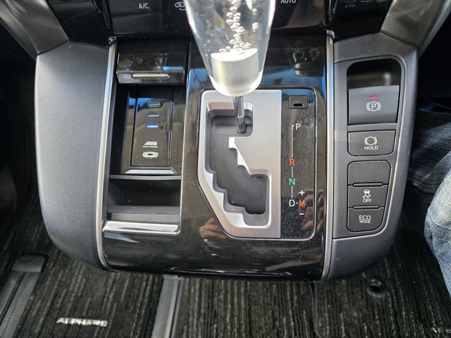 TOYOTA ALPHARD 2017 Image 31