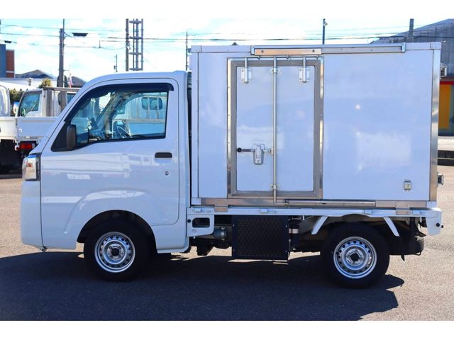 DAIHATSU HIJET TRUCK 4WD 2022 Image 31