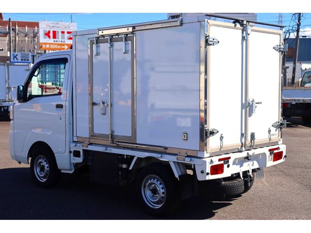DAIHATSU HIJET TRUCK 4WD 2022 Image 31