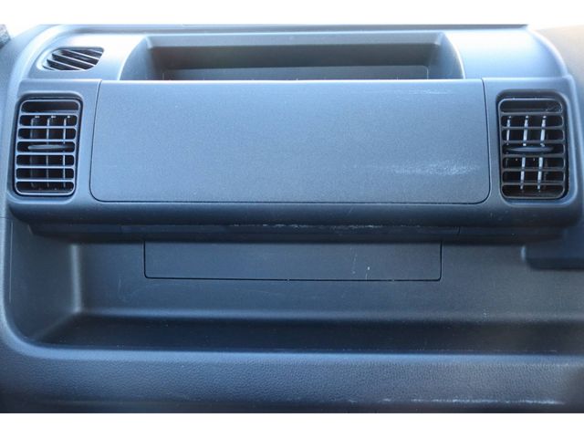 DAIHATSU HIJET TRUCK 4WD 2022 Image 31