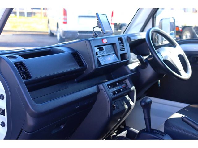 DAIHATSU HIJET TRUCK 4WD 2022 Image 31