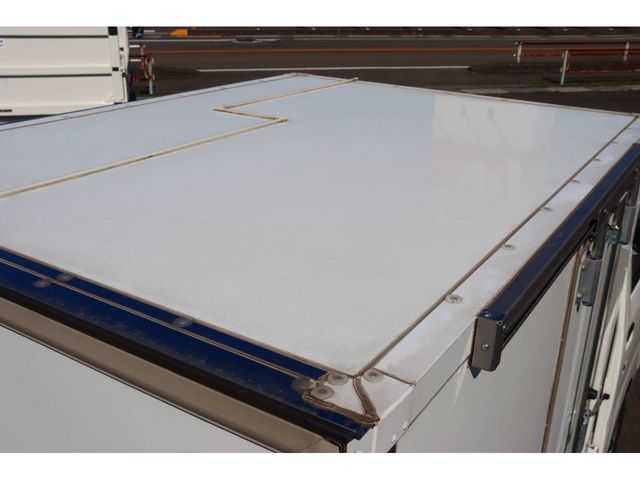 DAIHATSU HIJET TRUCK 4WD 2022 Image 31