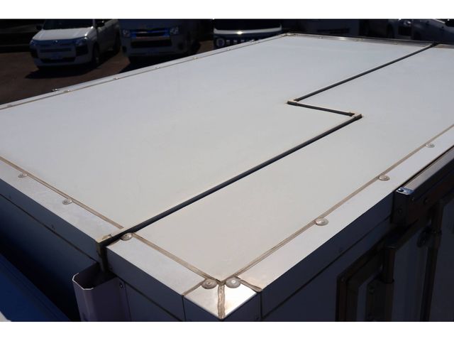 DAIHATSU HIJET TRUCK 4WD 2022 Image 31