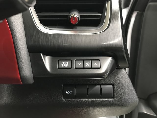 TOYOTA LEXUS UX250H 2020 Image 31