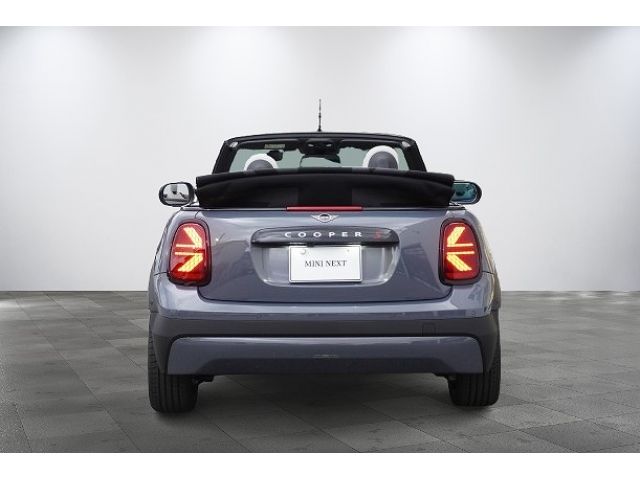 BMW MINI COOPER OPEN 2025 Image 31