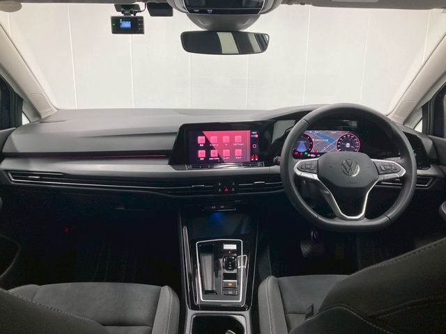 VOLKSWAGEN GOLF VARI 2024 Image 31