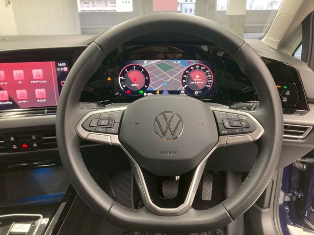 VOLKSWAGEN GOLF VARI 2024 Image 31