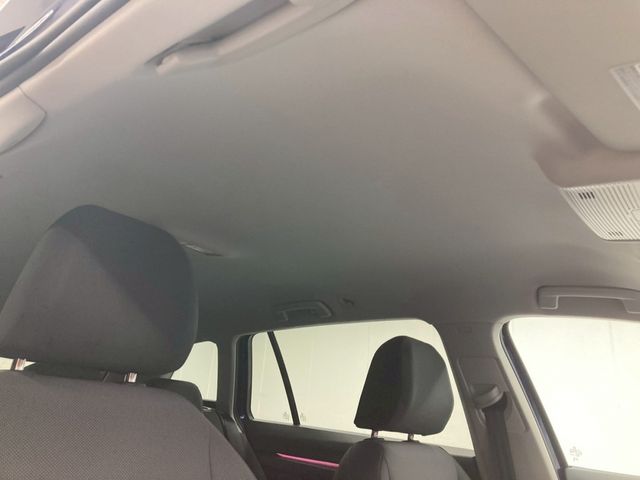 VOLKSWAGEN GOLF VARI 2024 Image 31