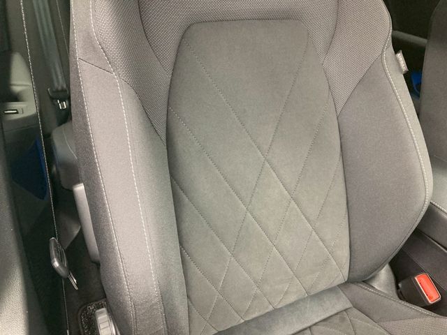 VOLKSWAGEN GOLF VARI 2024 Image 31