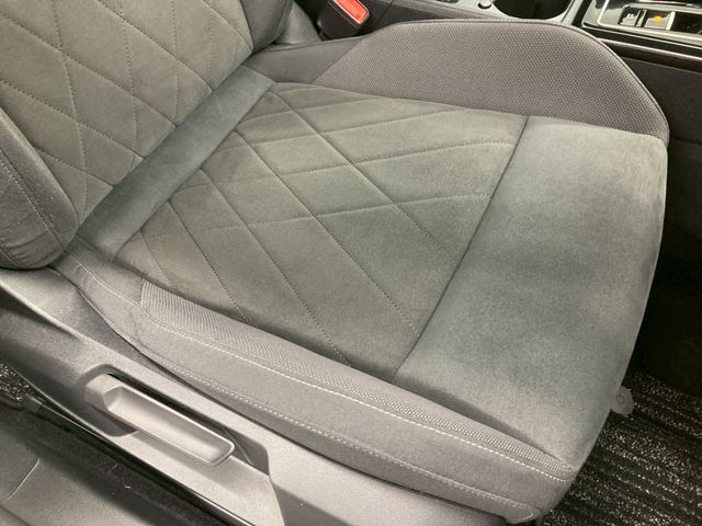 VOLKSWAGEN GOLF VARI 2024 Image 31