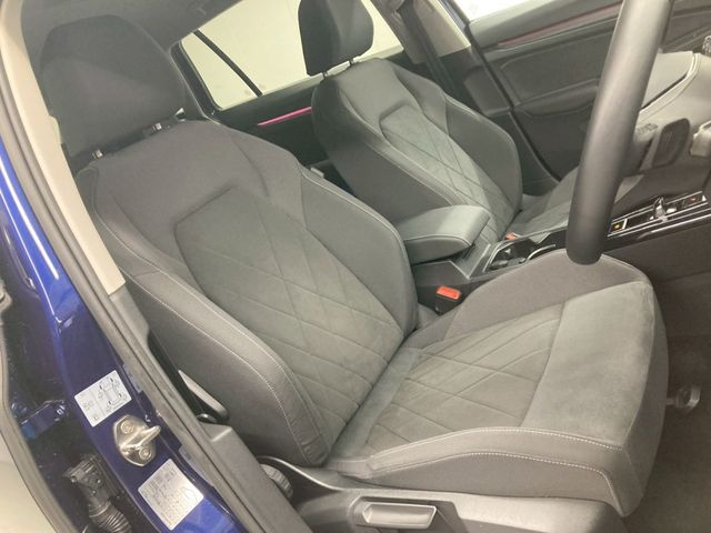 VOLKSWAGEN GOLF VARI 2024 Image 31