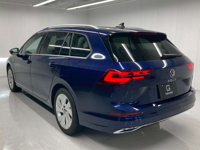 VOLKSWAGEN GOLF VARI 2024 Image 31