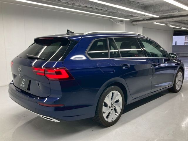 VOLKSWAGEN GOLF VARI 2024 Image 31