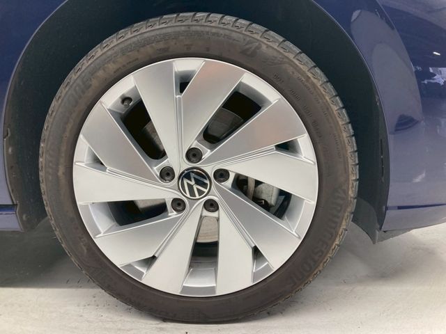VOLKSWAGEN GOLF VARI 2024 Image 31