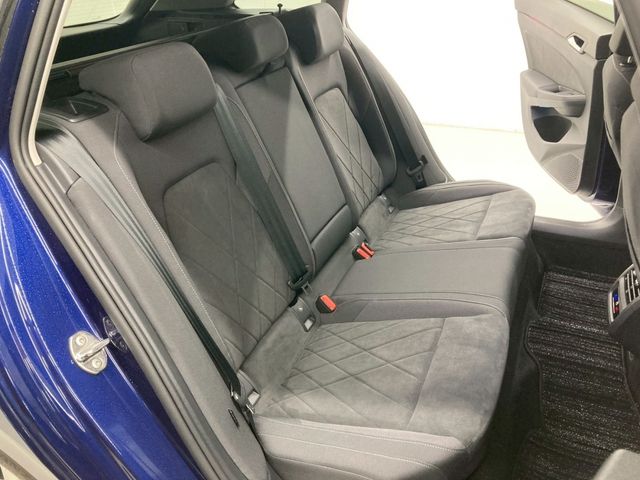 VOLKSWAGEN GOLF VARI 2024 Image 31