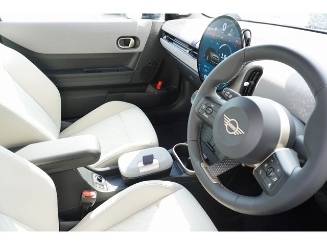 BMW MINI COOPER OPEN 2025 Image 31