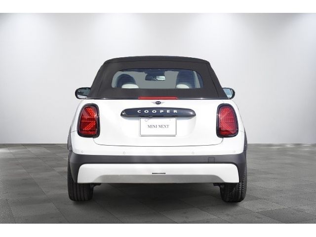 BMW MINI COOPER OPEN 2025 Image 31