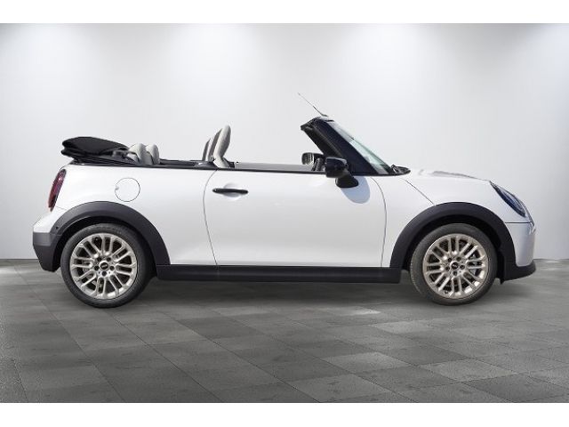 BMW MINI COOPER OPEN 2025 Image 31