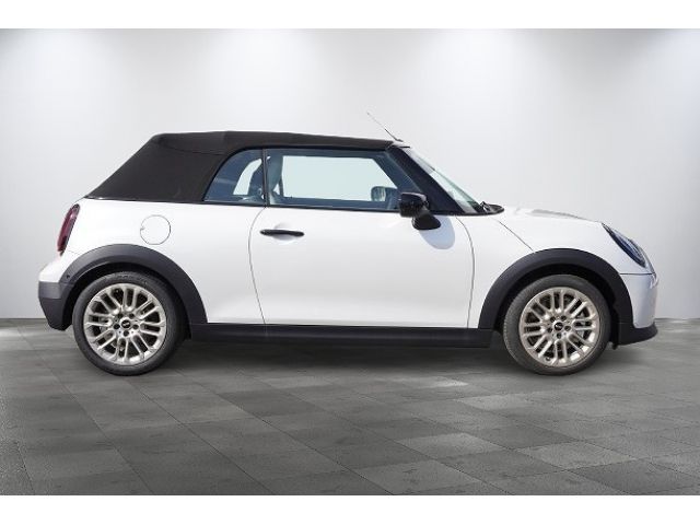 BMW MINI COOPER OPEN 2025 Image 31