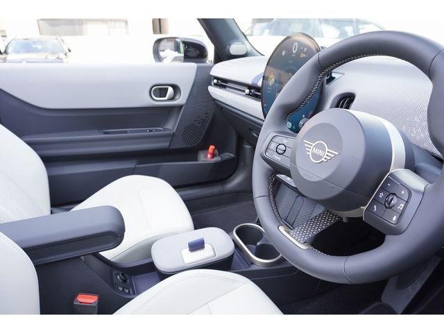 BMW MINI COOPER OPEN 2025 Image 31