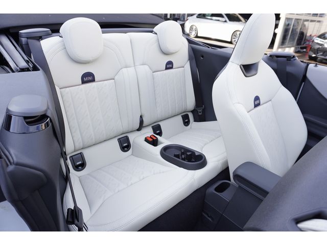 BMW MINI COOPER OPEN 2025 Image 31