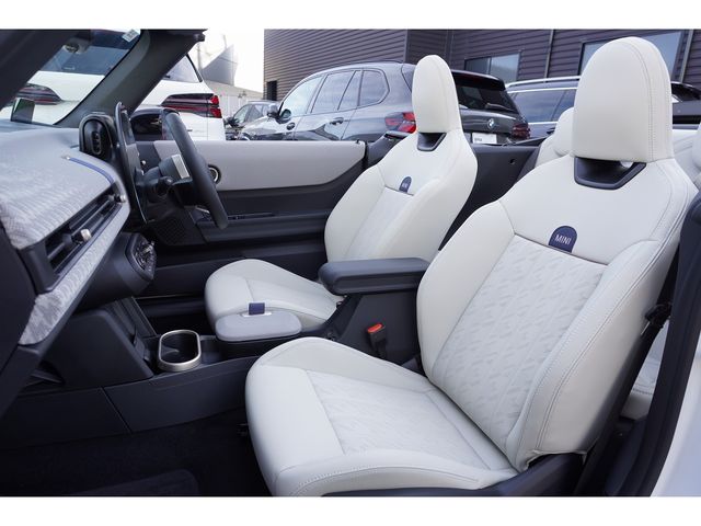 BMW MINI COOPER OPEN 2025 Image 31