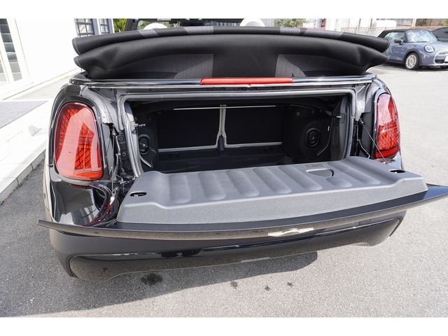 BMW MINI COOPER OPEN 2025 Image 31