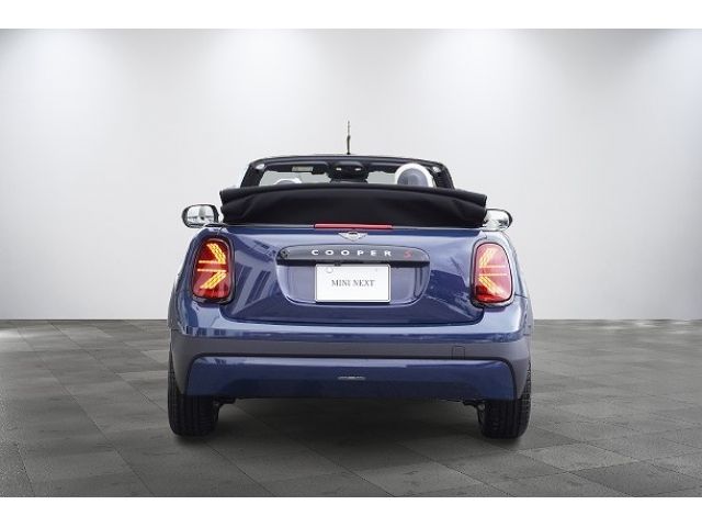 BMW MINI COOPER OPEN 2025 Image 31